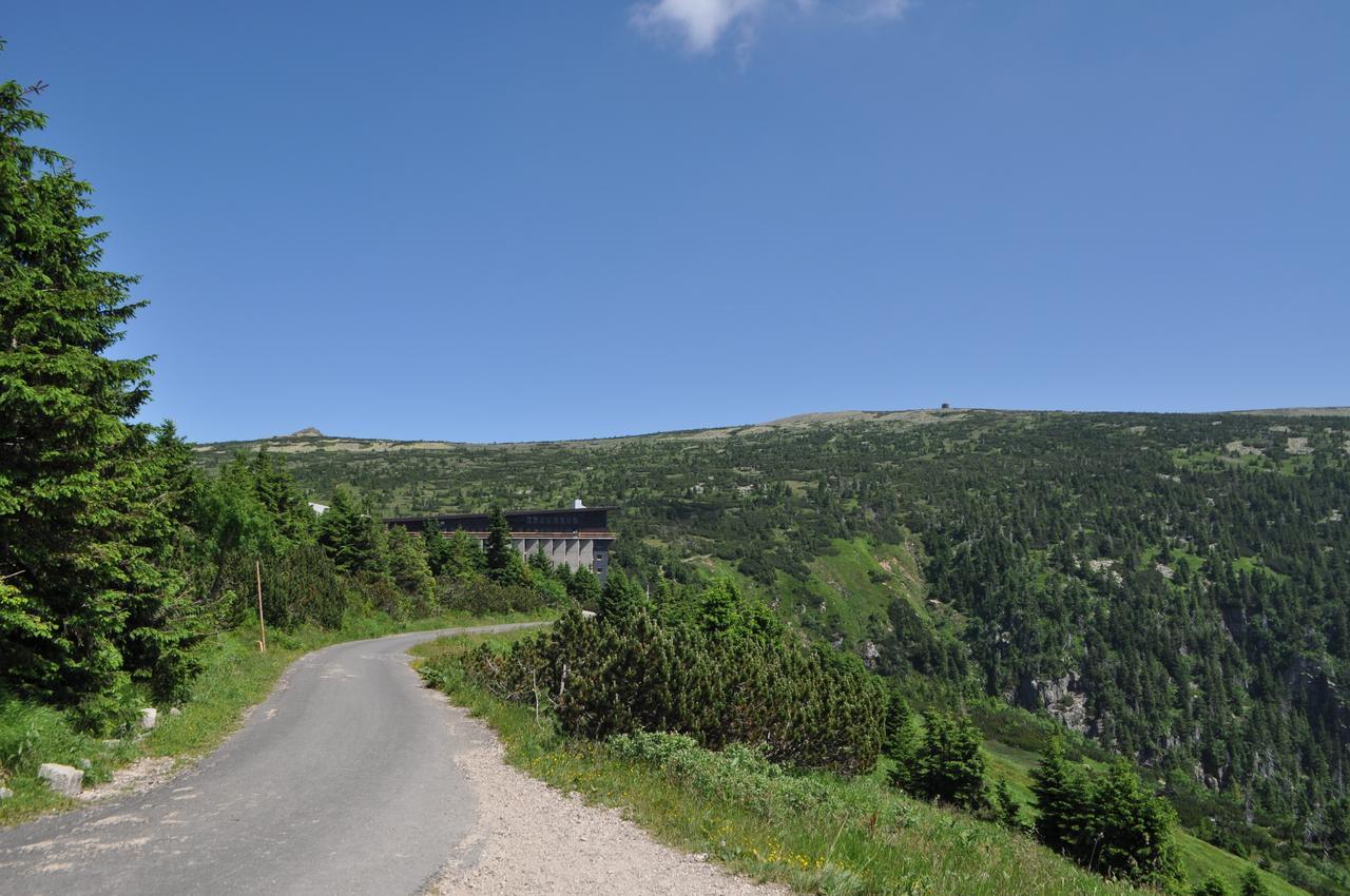 Penzion Medvedin Dolni Misecky Buitenkant foto