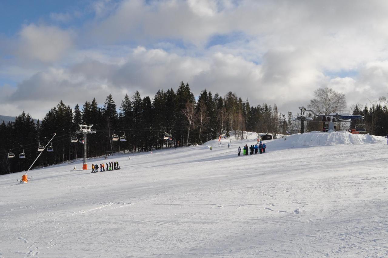 Penzion Medvedin Dolni Misecky Buitenkant foto